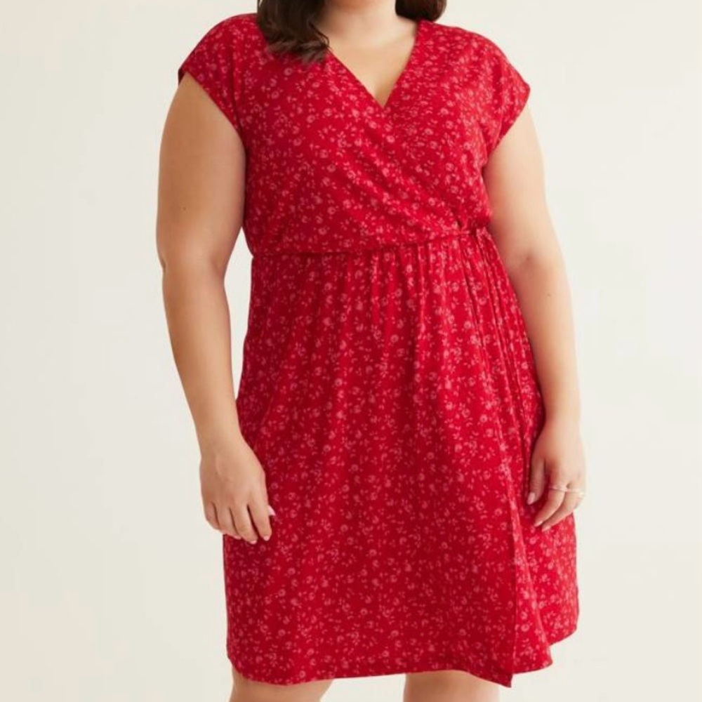 NWT Penningtons Red Floral Midi Dress